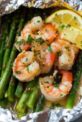 Shrimp and Asparagus Foil Packs with Garlic Lemon Butter Sauce