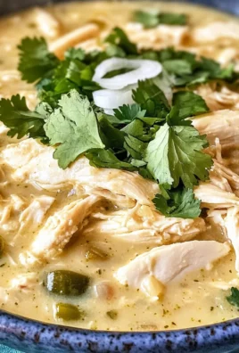 Crockpot Creamy White Chicken Chili